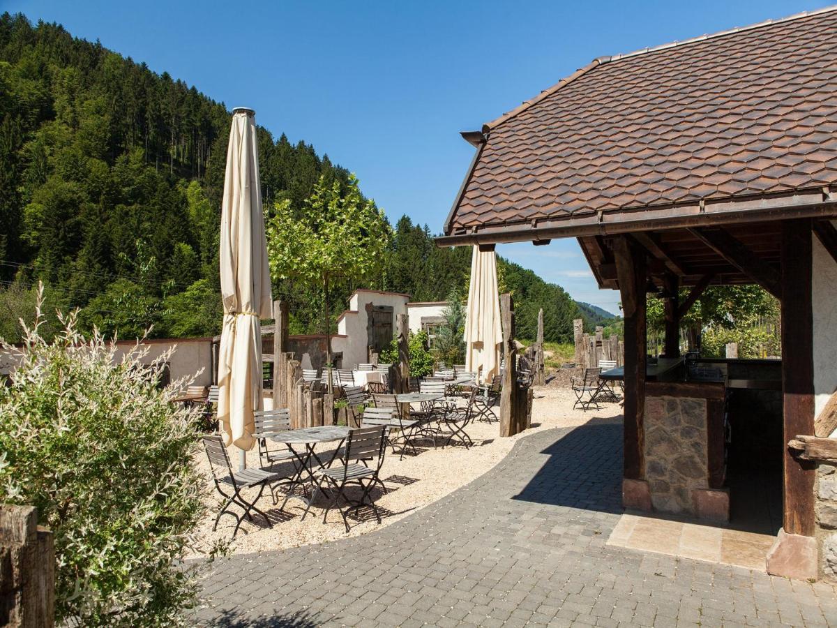 Landgasthaus Gruener Baum Simonswald Exterior photo